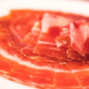 Jamón ibérico cortado y emplatado — Viandas de la Sierra