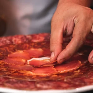 Surtido de ibéricos emplatado — Viandas de la Sierra