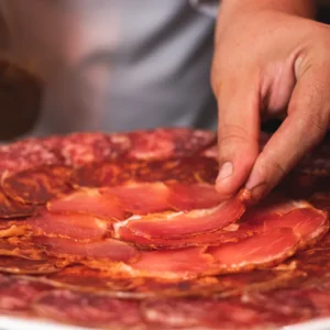 Surtido de ibéricos emplatado — Viandas de la Sierra
