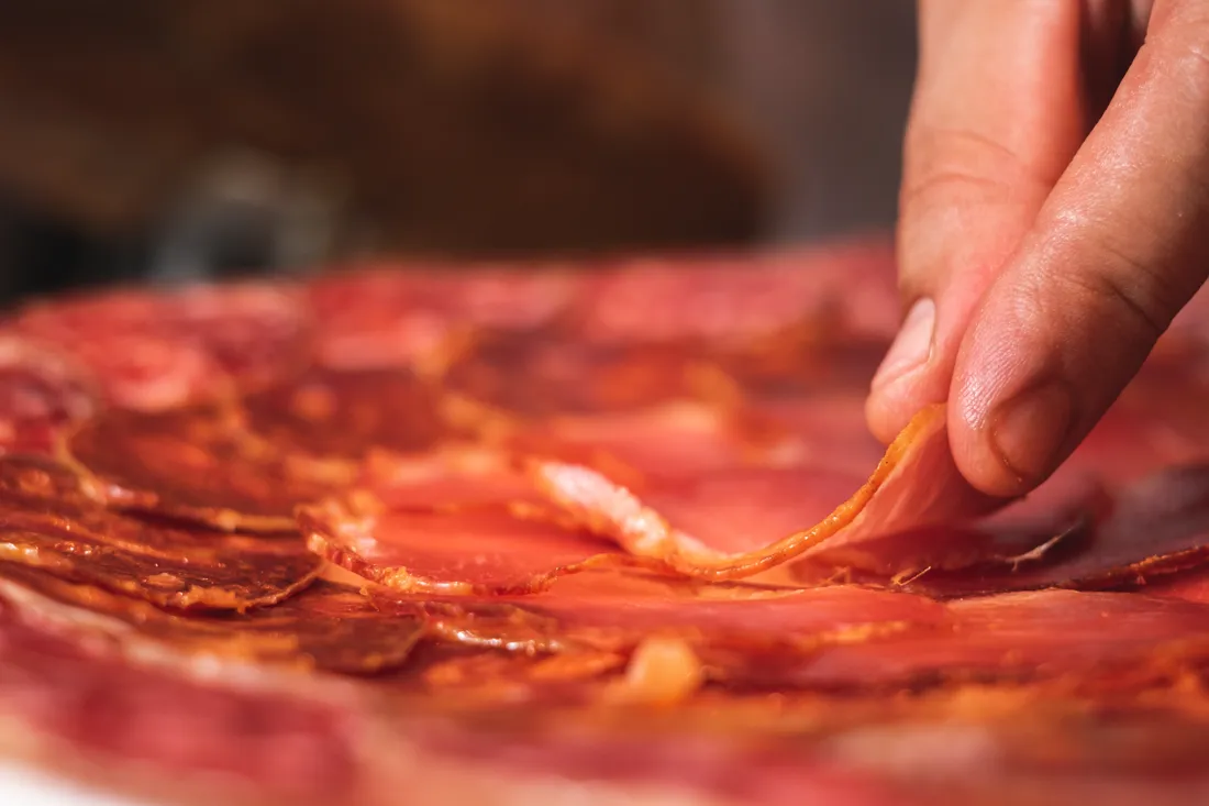 Surtido de ibéricos emplatado — Viandas de la Sierra