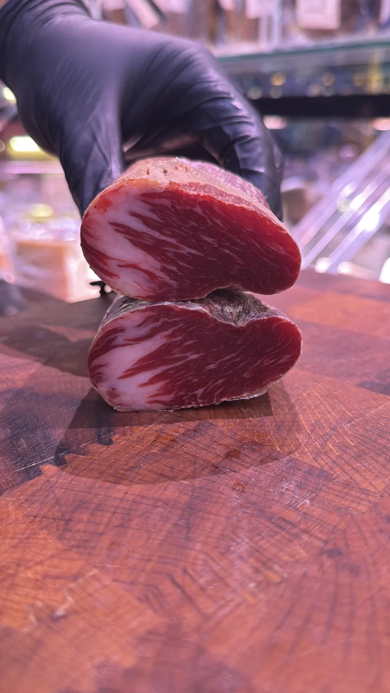 Lomito 100% Ibérico de Bellota Gabriel Castaño - Imagen 2